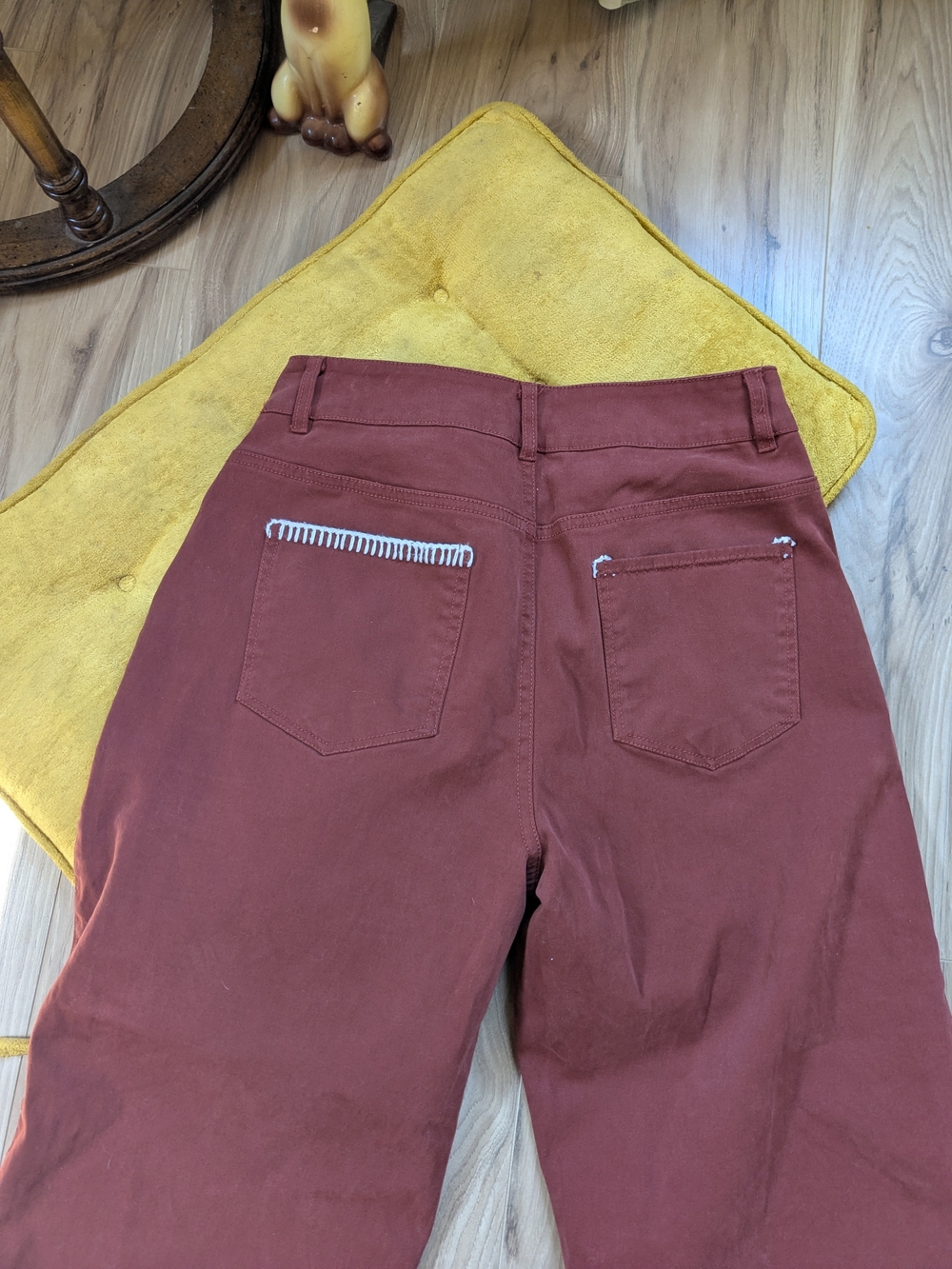 Rust Barrel Jeans With Stitching 💫 - Picture 5 of 10